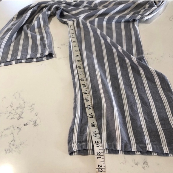 BELLE VERÉ sleeveless V-neck jumpsuit relax fit/stripe print minimalist - Picture 12 of 16